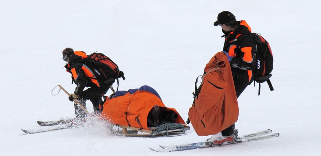 Secours sur les pistes de ski